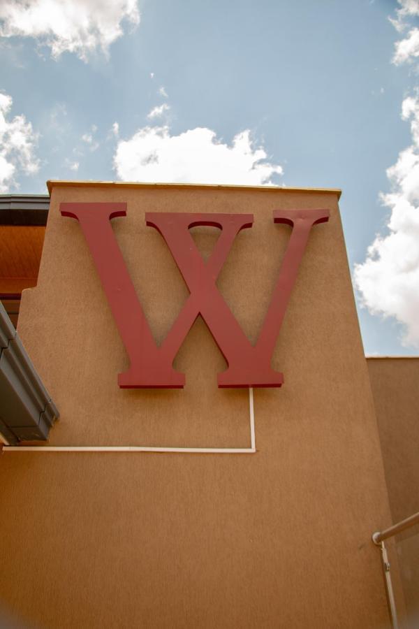 W Place - Model 1 Bedroom Nairobi Bagian luar foto